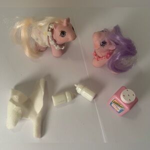VTG My Little Pony Newborn Twins Sniffles & Snookums Bear Brushes Baby Bottle G1